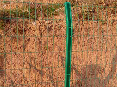 黑龙江C型柱护栏网